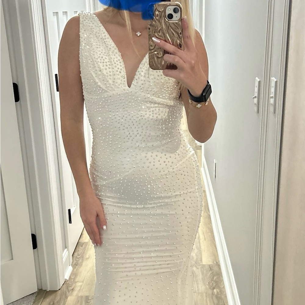 White beaded prom dress size 6 new